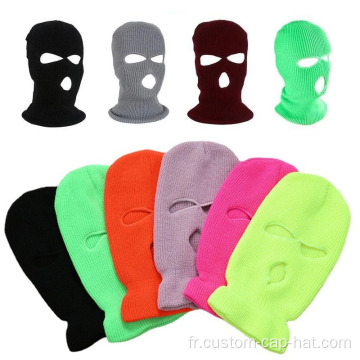 Balaclava du chapeau tricoté à trois trous